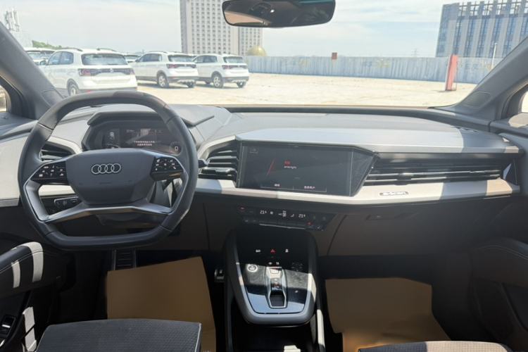 Used Audi Q5 e-tron 2023 40 e-tron Starry Edition Mecha Kit Interior 2
