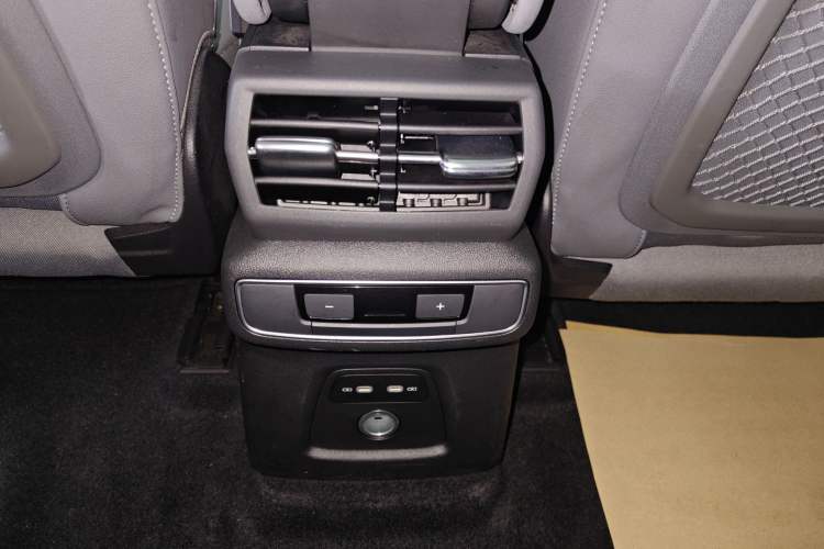 Used Audi Q5 e-tron 2023 40 e-tron Starry Edition Luxury Package Interior 4
