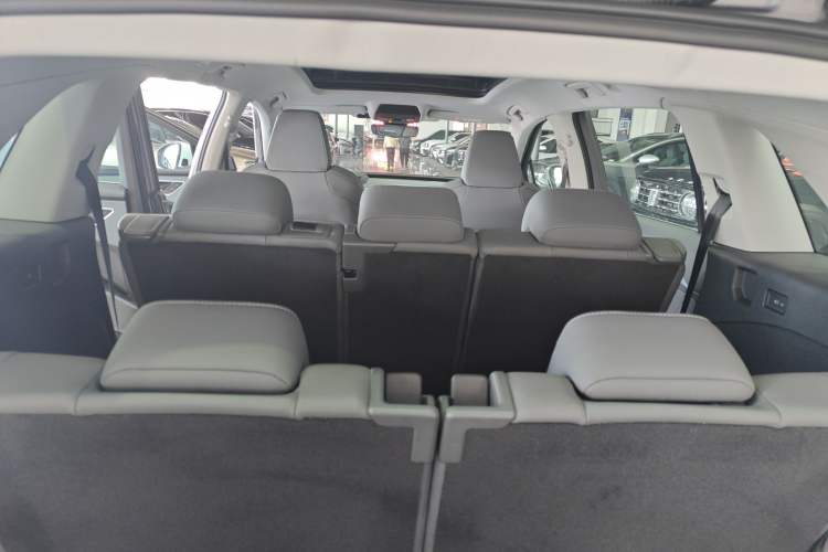 Used Audi Q5 e-tron 2023 40 e-tron Starry Edition Luxury Package Interior 6