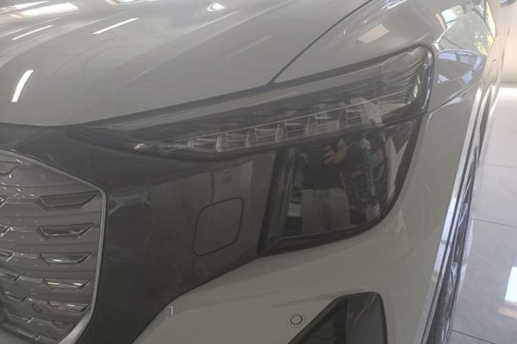 Used Audi Q5 e-tron 2023 40 e-tron Starry Edition Luxury Package Left Front Headlight
