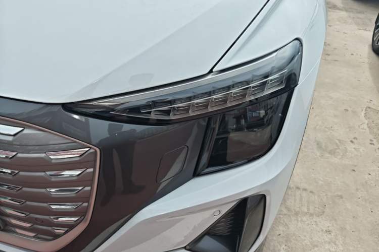 Used Audi Q5 e-tron 2023 40 e-tron Starry Edition Luxury Package Left Front Headlight