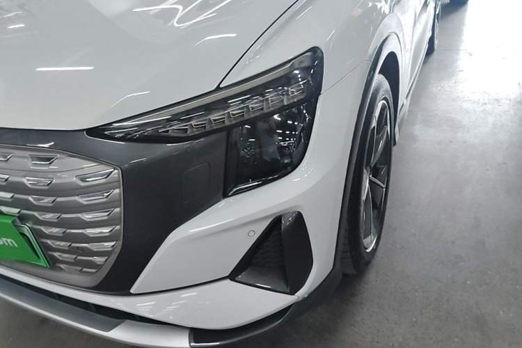 Used Audi Q5 e-tron 2023 40 e-tron Starry Edition Luxury Package Left Front Headlight