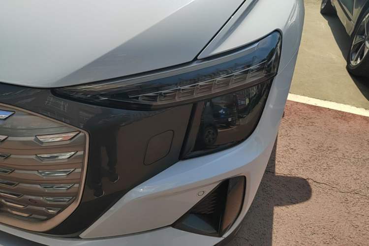 Used Audi Q5 e-tron 2023 40 e-tron Starry Edition Luxury Package Left Front Headlight