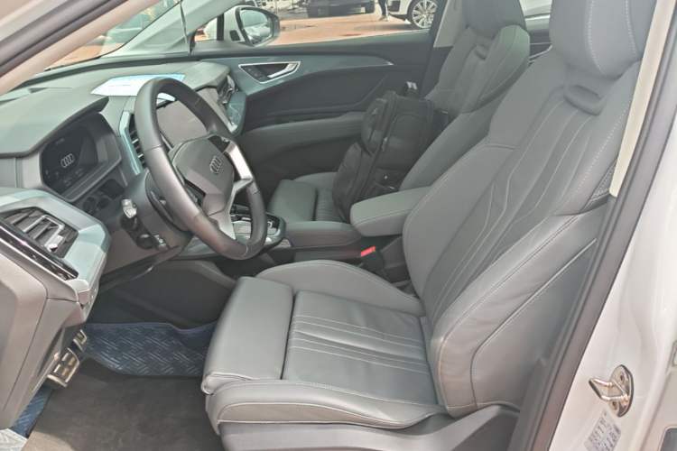 Used Audi Q5 e-tron 2023 40 e-tron Starry Edition Luxury Package Left Front Seat