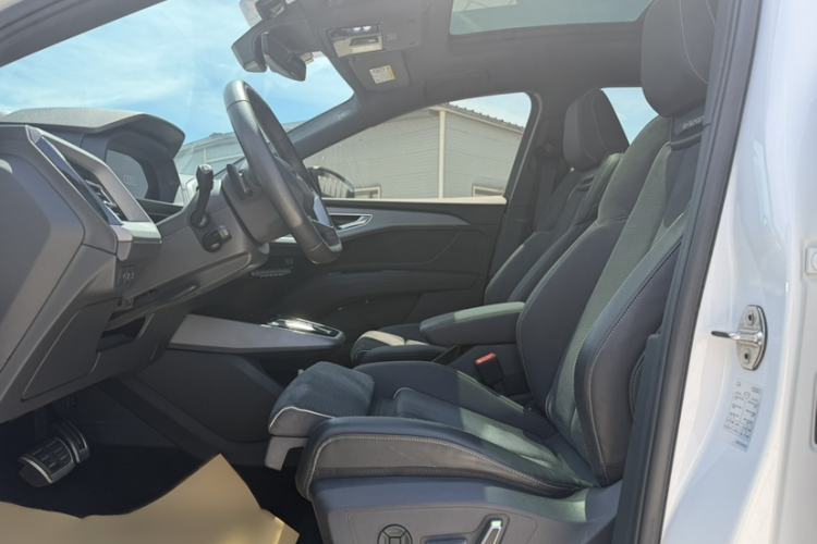 Used Audi Q5 e-tron 2023 40 e-tron Starry Edition Mecha Kit Left Front Seat