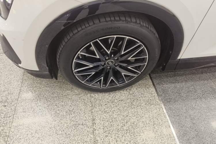 Used Audi Q5 e-tron 2023 40 e-tron Starry Edition Mecha Kit Left Front Wheel Hub