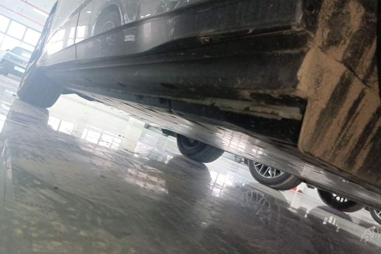 Used Audi Q5 e-tron 2023 40 e-tron Starry Edition Luxury Package Left Side Sill