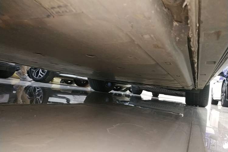 Used Audi Q5 e-tron 2023 40 e-tron Starry Edition Luxury Package Left Side Sill