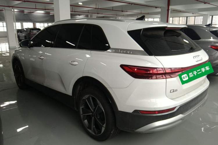 Used Audi Q5 e-tron 2023 40 e-tron Starry Edition Luxury Package Rear Left 45 Deg