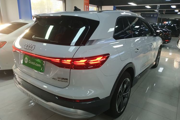 Used Audi Q5 e-tron 2023 40 e-tron Starry Edition Luxury Package Rear Right 45 Deg