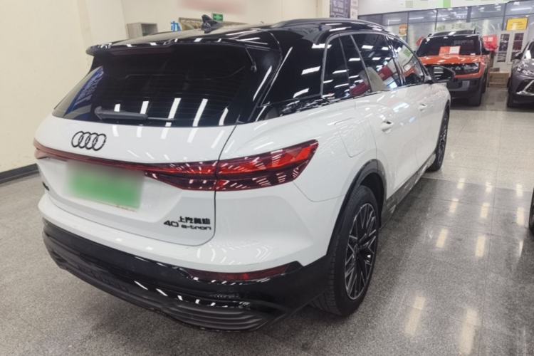 Used Audi Q5 e-tron 2023 40 e-tron Starry Edition Mecha Kit Rear Right 45 Deg