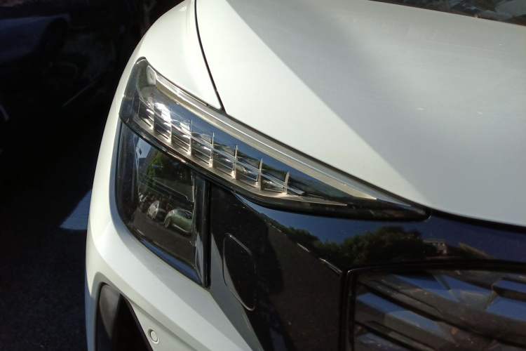 Used Audi Q5 e-tron 2023 40 e-tron Starry Edition Luxury Package Right Front Headlight