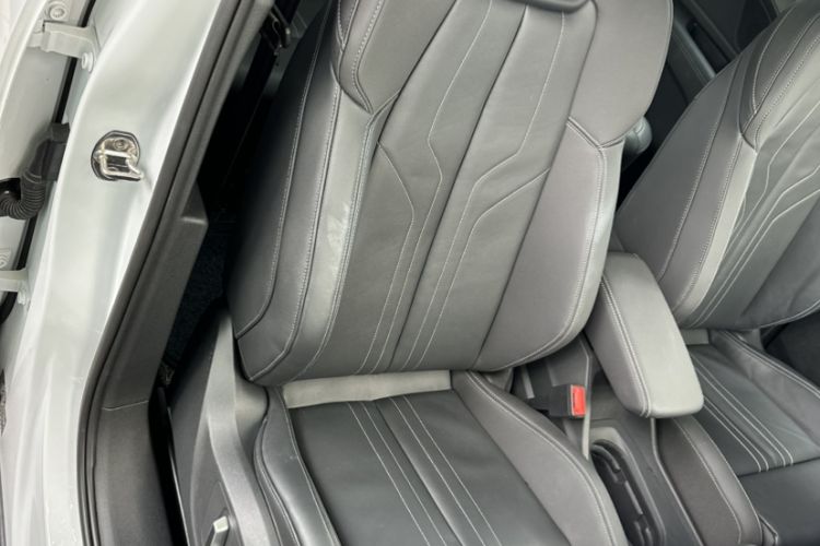 Used Audi Q5 e-tron 2023 40 e-tron Shining Edition Mecha Kit Right Front Seat