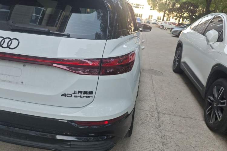 Used Audi Q5 e-tron 2023 40 e-tron Starry Edition White Mage Version Right Rear Taillight