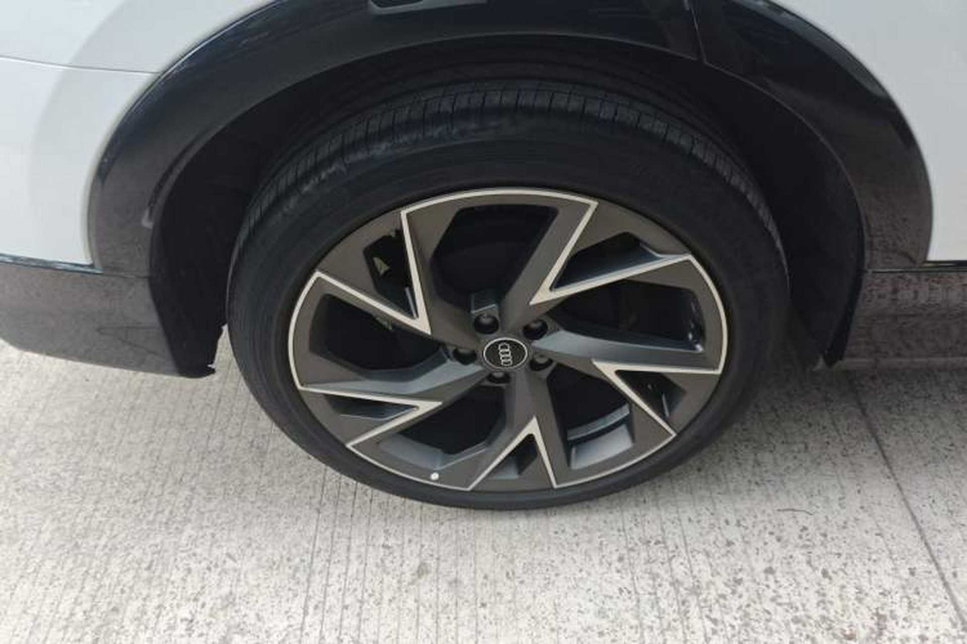 Used Audi Q5 e-tron 2023 40 e-tron Starry Edition White Mage Version Right Rear Wheel Hub