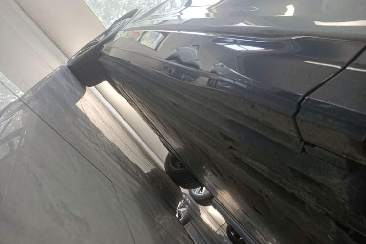 Used Audi Q5 e-tron 2023 40 e-tron Starry Edition Luxury Package Right Side Sill