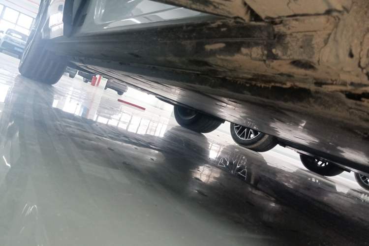 Used Audi Q5 e-tron 2023 40 e-tron Starry Edition Luxury Package Right Side Sill