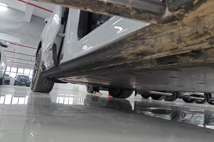 Used Audi Q5 e-tron 2023 40 e-tron Starry Edition Mecha Kit Right Side Sill