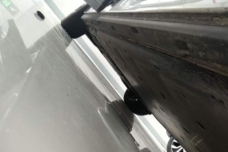 Used Audi Q5 e-tron 2023 40 e-tron Starry Edition Luxury Package Right Side Sill