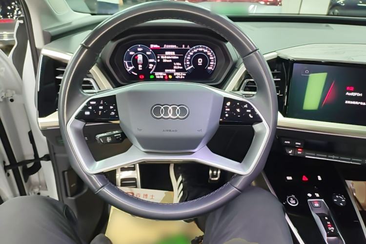 Used Audi Q5 e-tron 2023 40 e-tron Starry Edition Luxury Package Steering Wheel