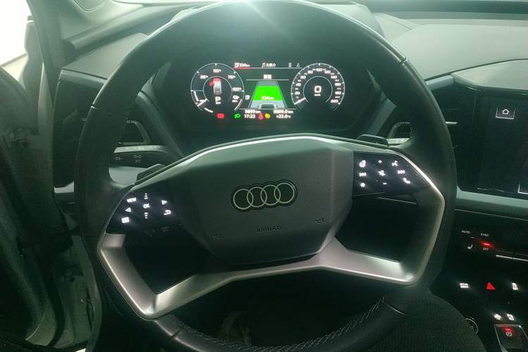 Used Audi Q5 e-tron 2023 40 e-tron Starry Edition Luxury Package Steering Wheel