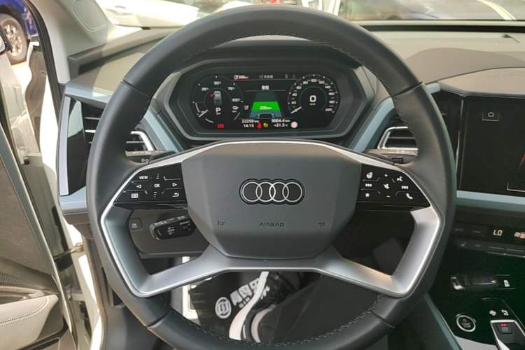 Used Audi Q5 e-tron 2023 40 e-tron Starry Edition Luxury Package Steering Wheel