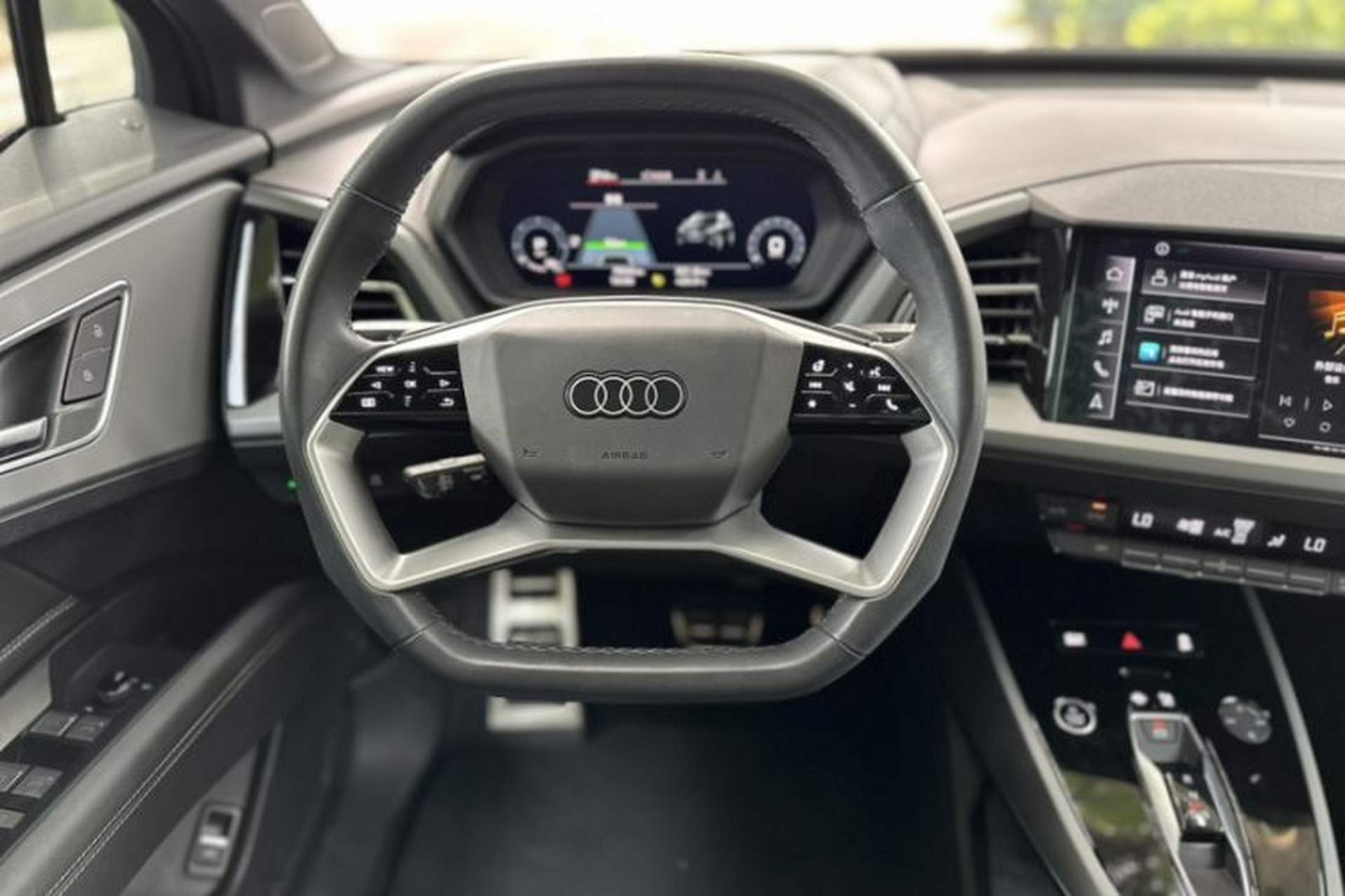 Used Audi Q5 e-tron 2023 40 e-tron Shining Edition Mecha Kit Steering Wheel