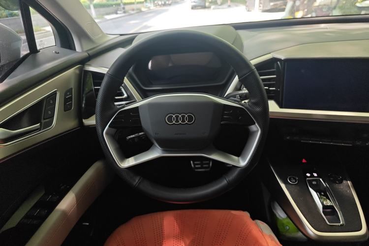 Used Audi Q5 e-tron 2023 40 e-tron Starry Edition Luxury Package Steering Wheel