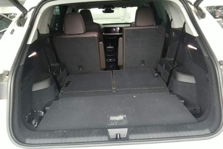 Used Audi Q5 e-tron 2023 40 e-tron Starry Edition Luxury Package Trunk