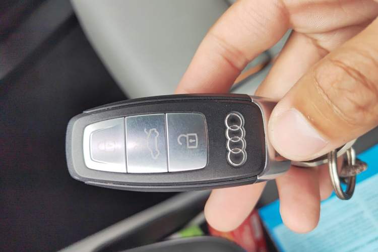 Used Audi Q5 e-tron 2023 40 e-tron Starry Edition Luxury Package Vehicle Key
