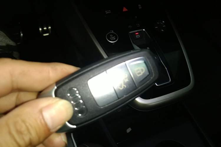 Used Audi Q5 e-tron 2023 40 e-tron Starry Edition Luxury Package Vehicle Key