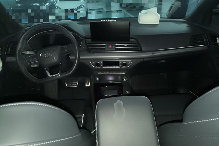 Used Audi Q5L 2024 45 TFSI Luxury Dynamic Model Center Console