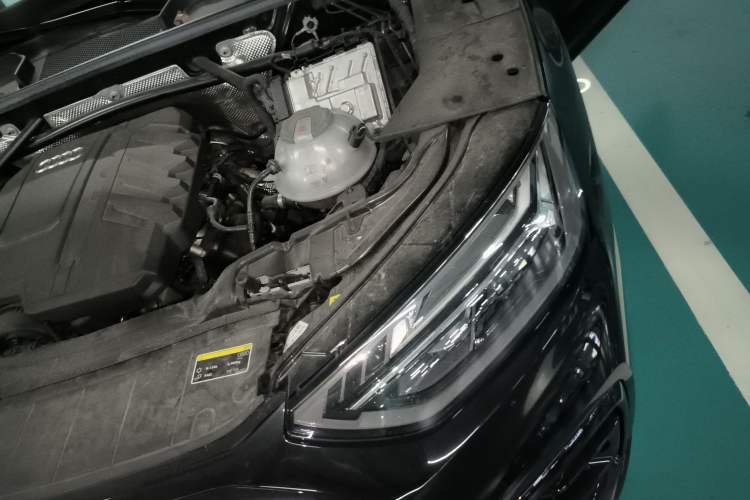 Used Audi Q5L 2024 45 TFSI Luxury Dynamic Model Engine Bay Left