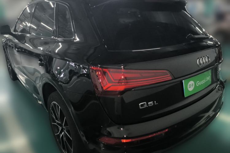 Used Audi Q5L 2024 45 TFSI Luxury Dynamic Model Rear Left 45 Deg