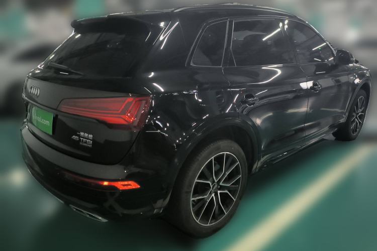 Used Audi Q5L 2024 45 TFSI Luxury Dynamic Model Rear Right 45 Deg