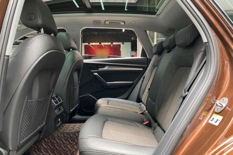 Used Audi Q5L 2018 45 TFSI Prestige Fashion Edition China V Emission Standard Interior 4