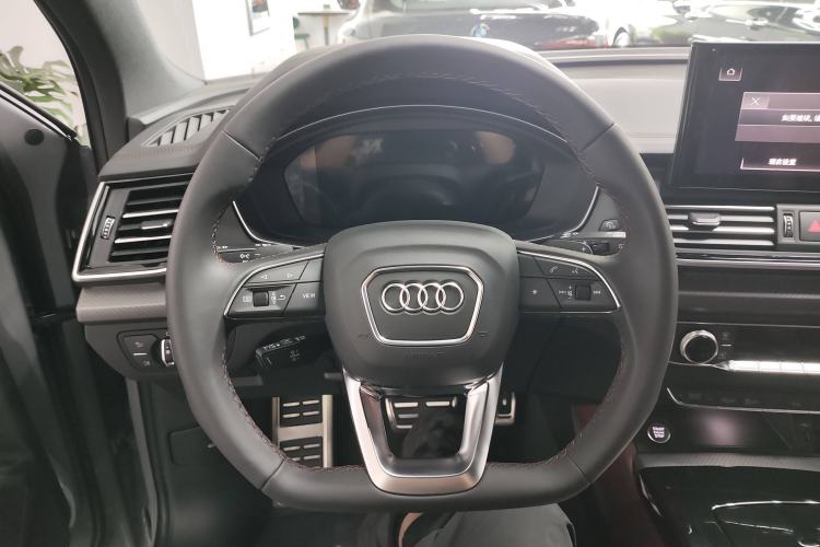 Used Audi Q5L 2025 quattro 45th Anniversary Edition 40 TFSI Luxury Dynamic Model Interior 6