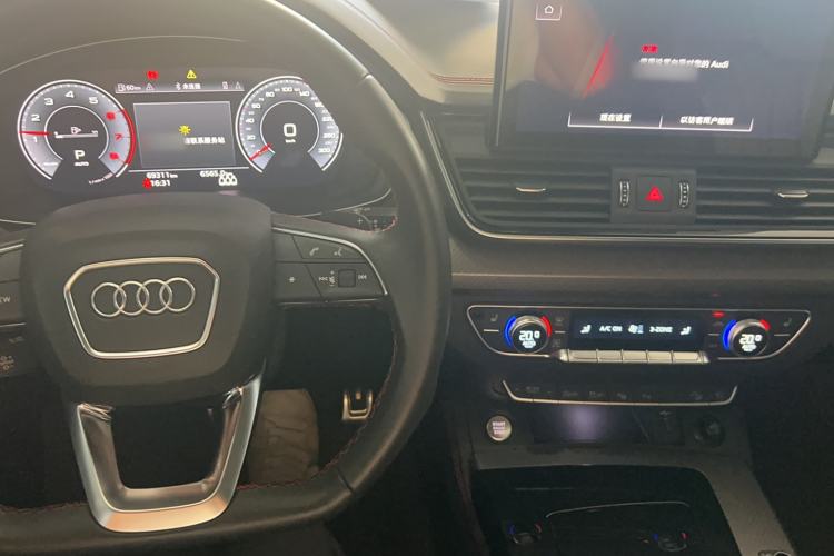 Used Audi Q5L 2022 40T RS Package Performance Model Steering Wheel