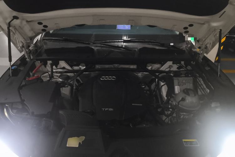 Used Audi Q5L 2020 Updated 40 TFSI Prestige Fashion Edition Engine Bay