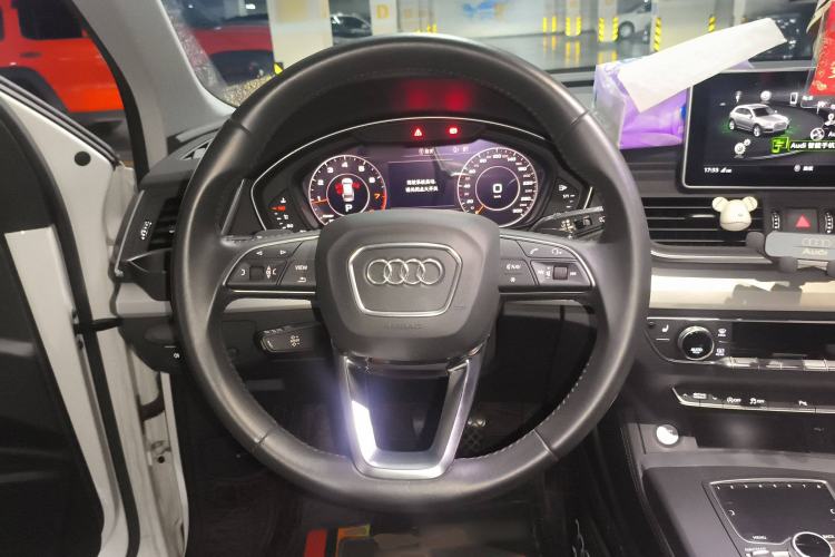 Used Audi Q5L 2020 Updated 40 TFSI Prestige Fashion Edition Steering Wheel