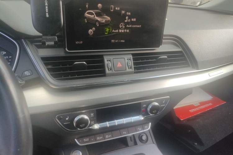 Used Audi Q5L 2018 40 TFSI Prestige Fashion Edition China V Audio And AC Panel