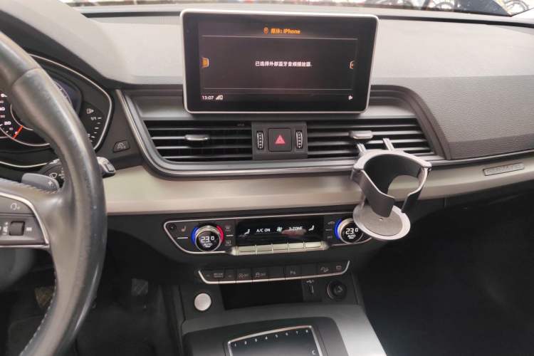 Used Audi Q5L 2018 40 TFSI Prestige Fashion Edition China V Audio And AC Panel