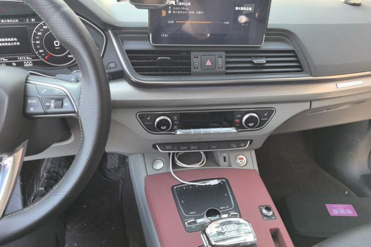 Used Audi Q5L 2018 45 TFSI Prestige Fashion Edition China VI Emission Standard Audio And AC Panel