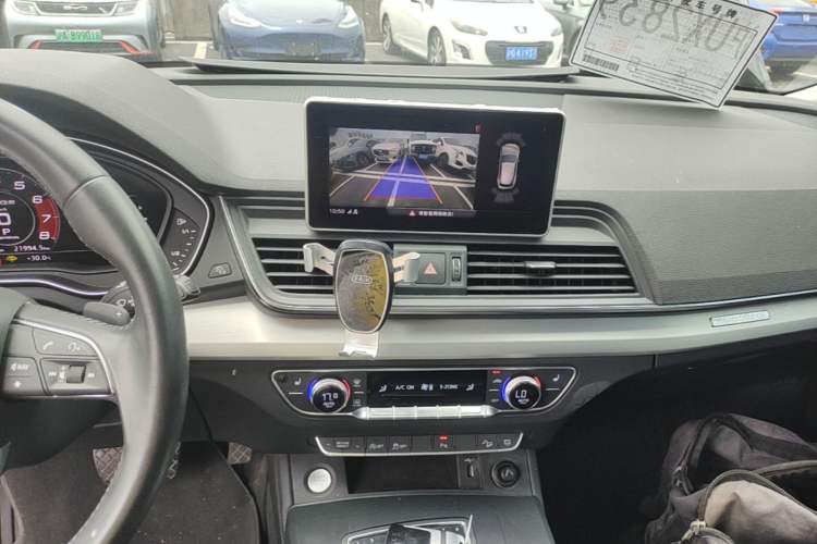 Used Audi Q5L 2018 40 TFSI Prestige Fashion Edition China V Audio And AC Panel