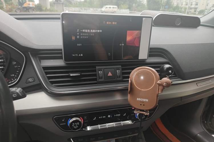 Used Audi Q5L 2018 40 TFSI Prestige Fashion Edition China VI Audio And AC Panel