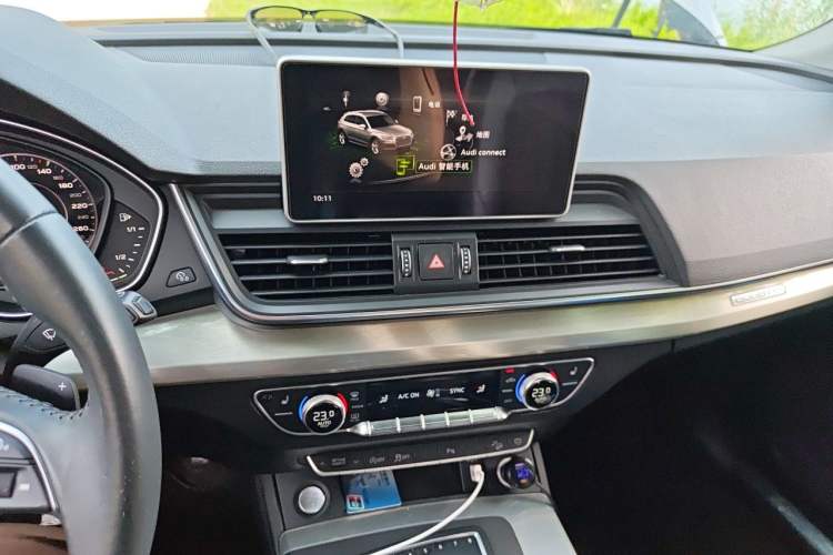 Used Audi Q5L 2018 40 TFSI Prestige Fashion Edition China VI Audio And AC Panel