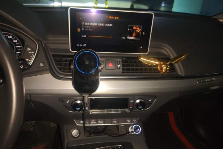 Used Audi Q5L 2018 40 TFSI Prestige Fashion Edition China VI Audio And AC Panel