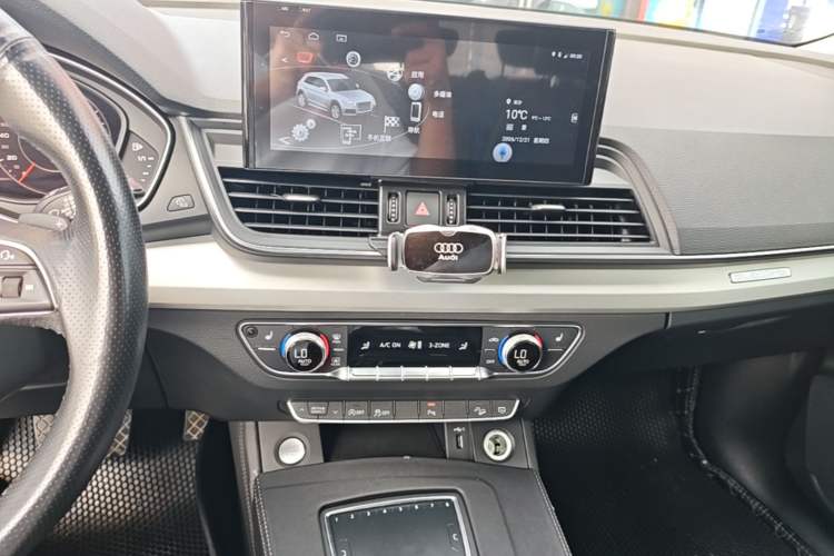 Used Audi Q5L 2018 40 TFSI Prestige Fashion Edition China V Audio And AC Panel