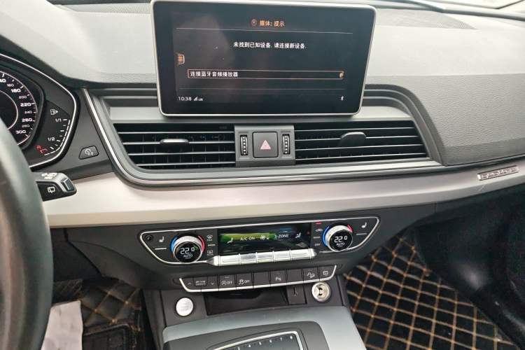 Used Audi Q5L 2018 40 TFSI Prestige Fashion Edition China V Audio And AC Panel