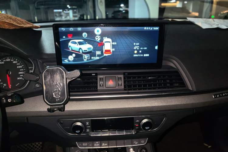 Used Audi Q5L 2018 40 TFSI Prestige Edition China V Audio And AC Panel